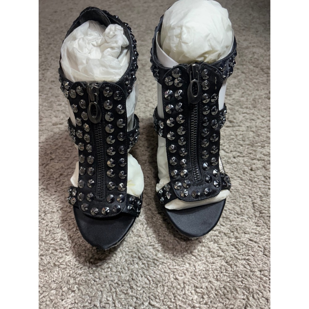 ZIGI girl Norah Black Satin Studded Platform Sandals Front Zip Heels Size 7 M - Picture 5 of 8